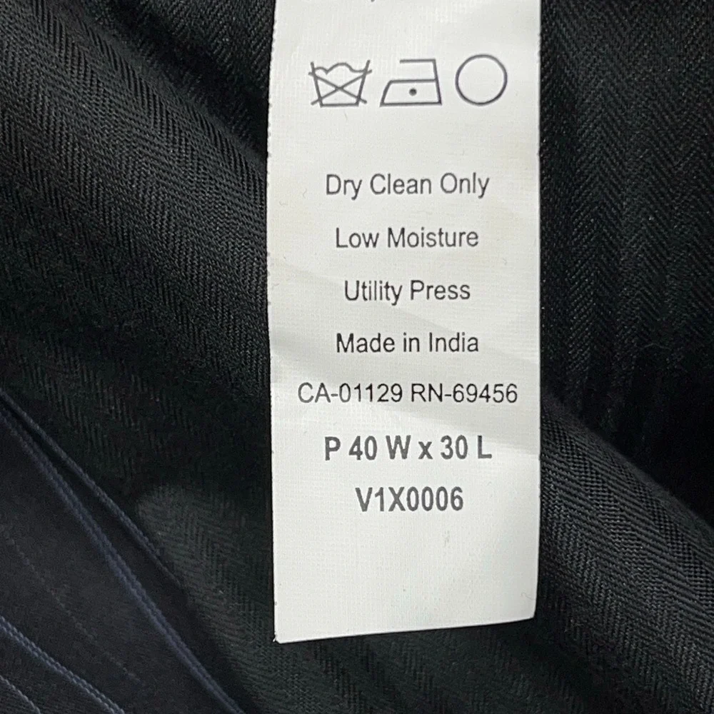 Van Huesen Dress Pants Men's 40x30 Black Striped Pleated Unhemmed Straight NWOT